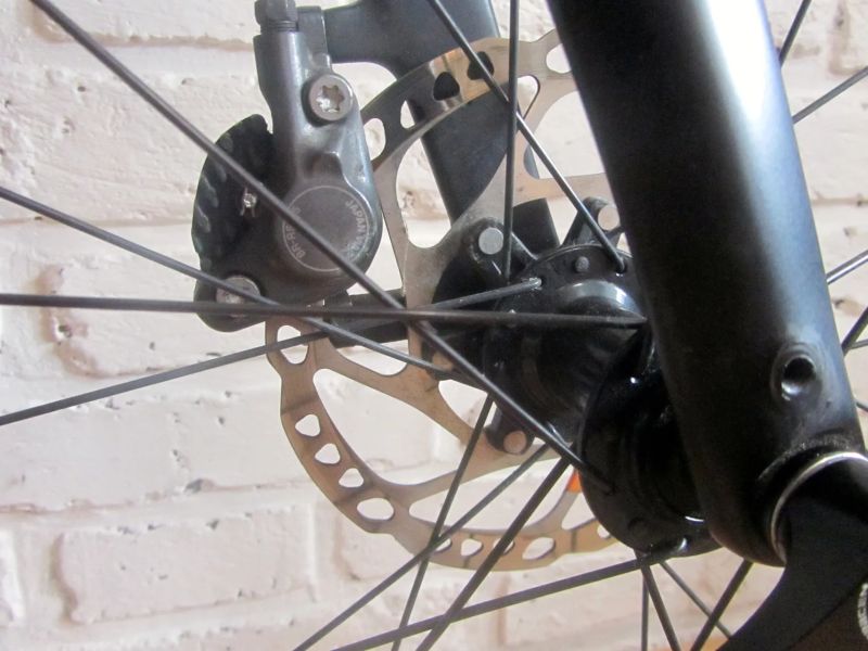 SARACEN AVRO na Shimano 105, 54 cm. Super stav