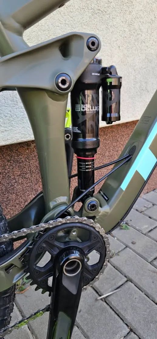Trek Remedy 8 matte olive grey M/L + folie Ridewrap