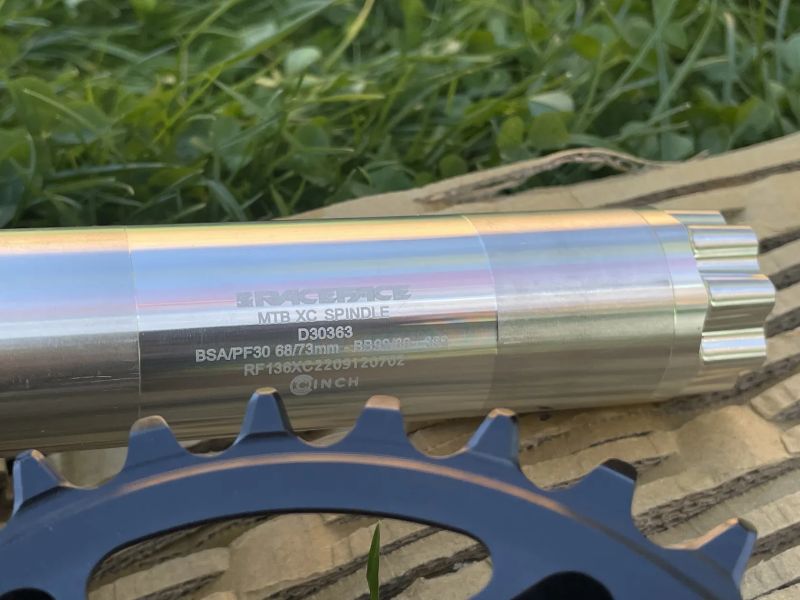 Race Face Turbine 175 mm + převodník