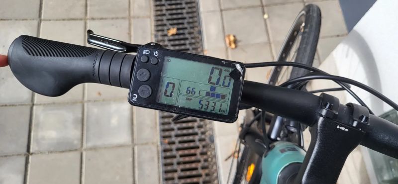 Decathlon ELOPS LD500E s nízkým rámem