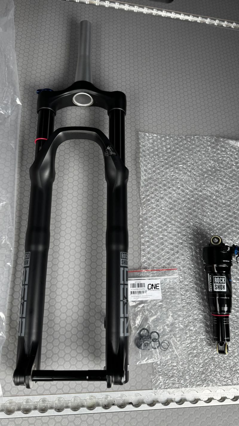 Vidlice Rock Shox Reba RL 120 mm Boost + tlumič RockShox Deluxe Ultimate 190×40