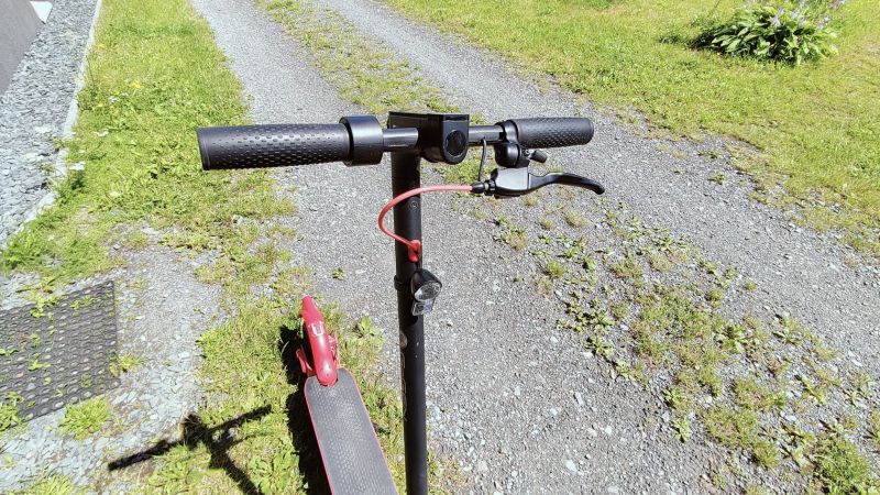 Elektrokoloběžka VOYAGER 350W NEO