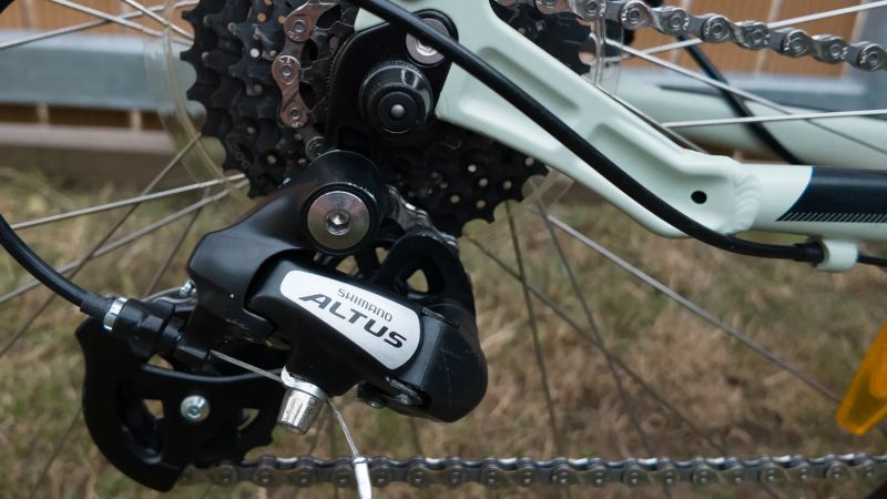 ZÁNOVNÍ KOLO Specialized Crosstrail 