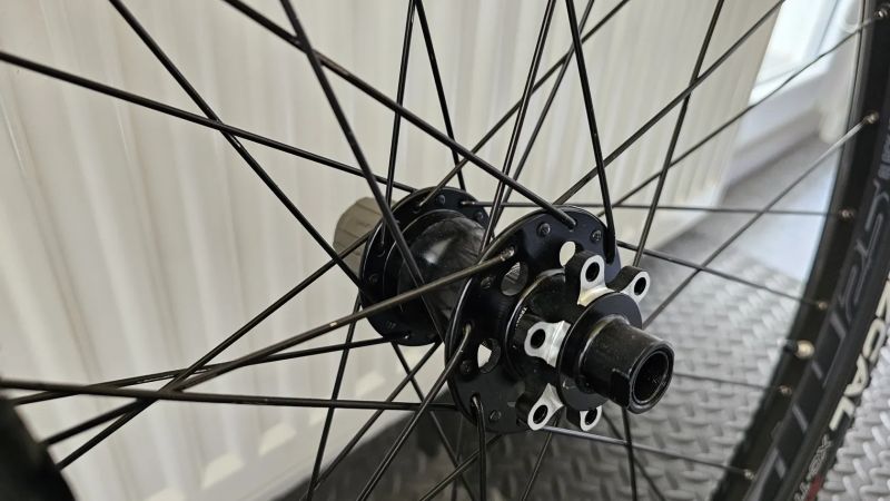 29" Zapletená kola BlackJack + zánovní pneu
