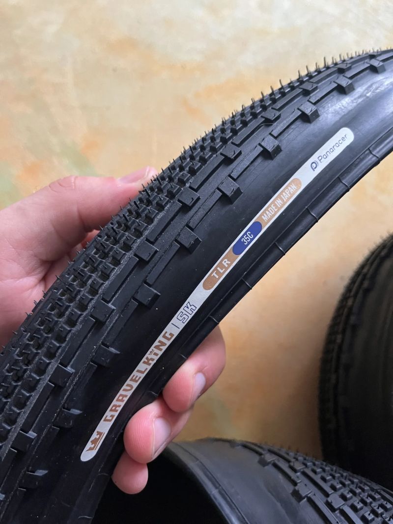 Pláště Panaracer GravelKing SK 700x35c + 700x32c – nové