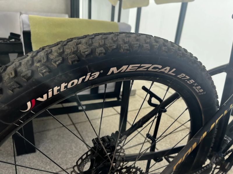 Vittoria Mezcal 27.5 x 2.6