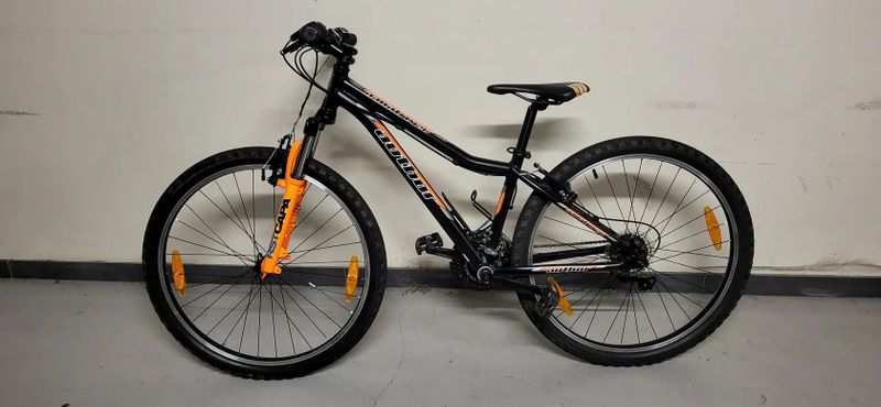 Author A-Matrix velikost kol 26"