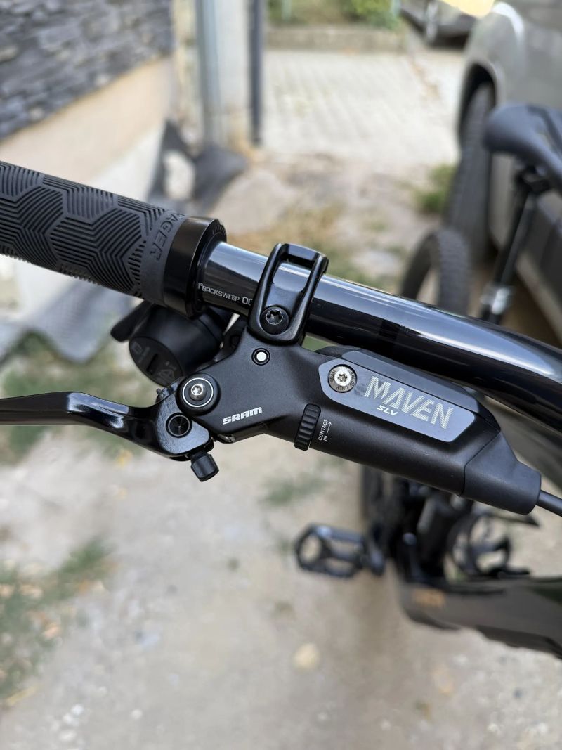 ZLEVNĚNO‼️ NOVÝ Trek Slash 9.9 XO AXS P1 - Black Olive v plné záruce