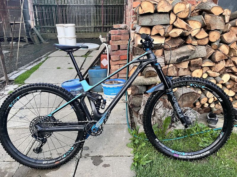 Mondraker Foxy R - Karbon