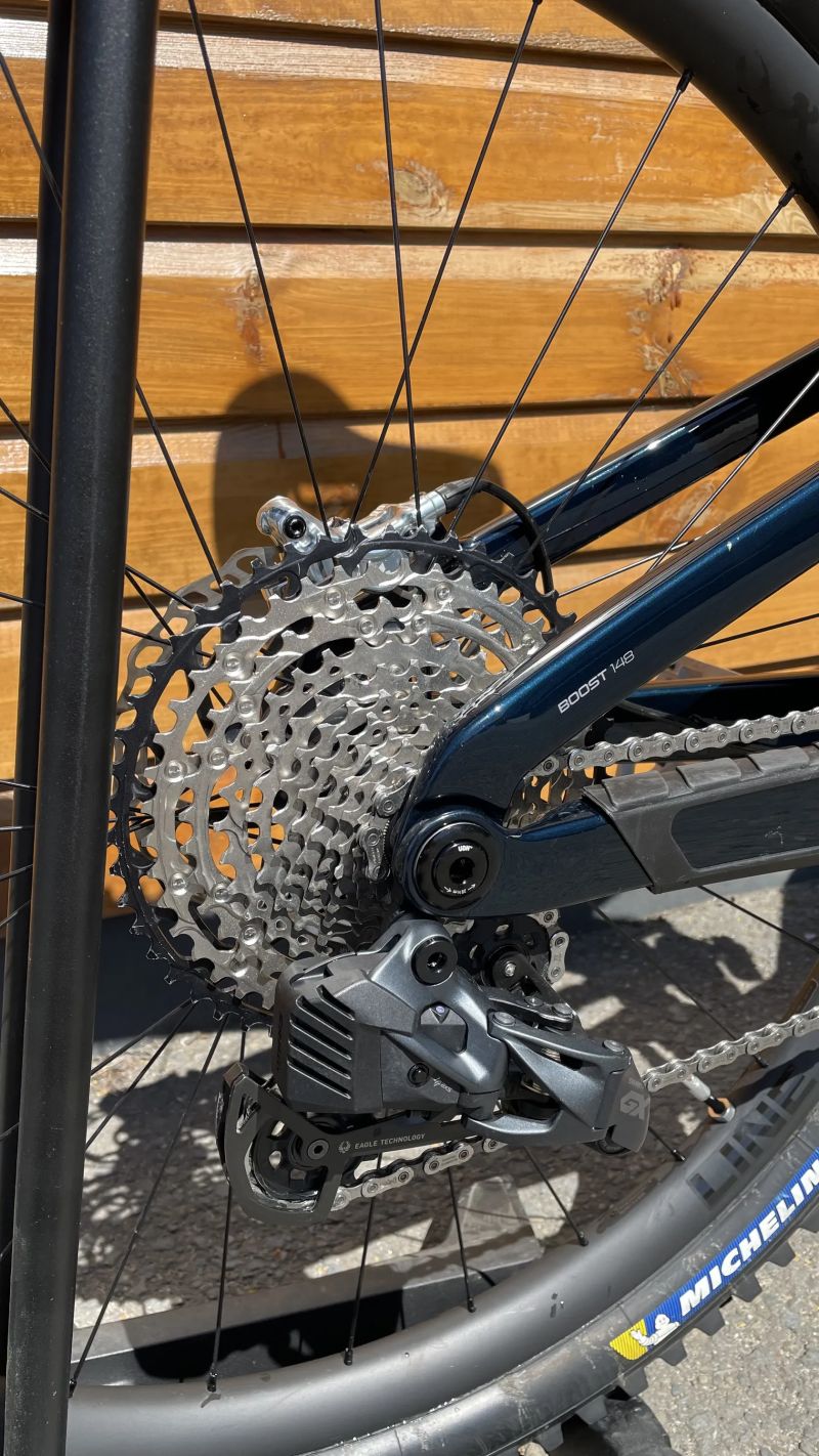 Trek Slash vel.XL + 95% polep 