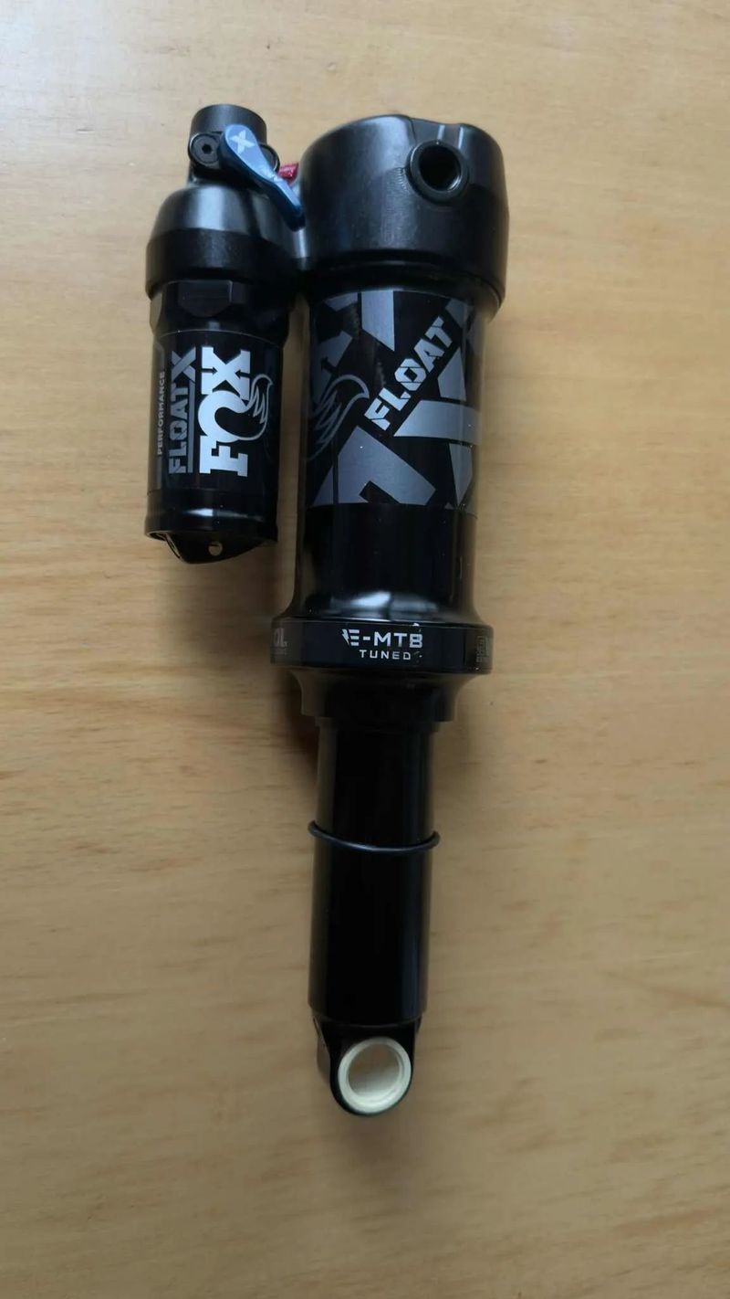 Fox float x 205x65 trunnion