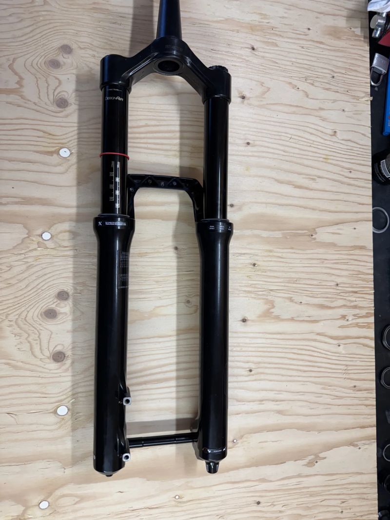Rock Shox Zeb select+ 170 mm