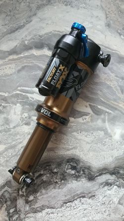 FOX FLOAT X TRUNNION FACTORY T205/62,5mm