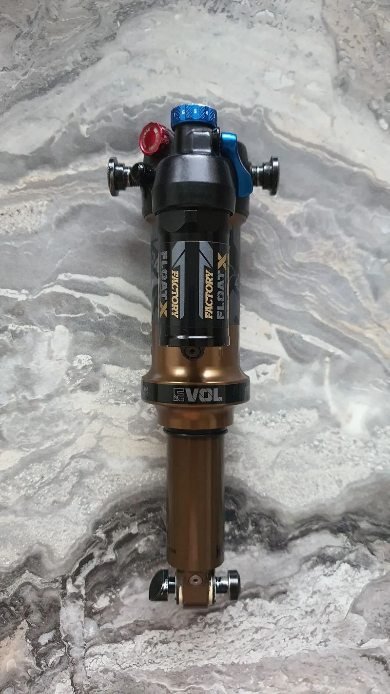 FOX FLOAT X TRUNNION FACTORY T205/62,5mm