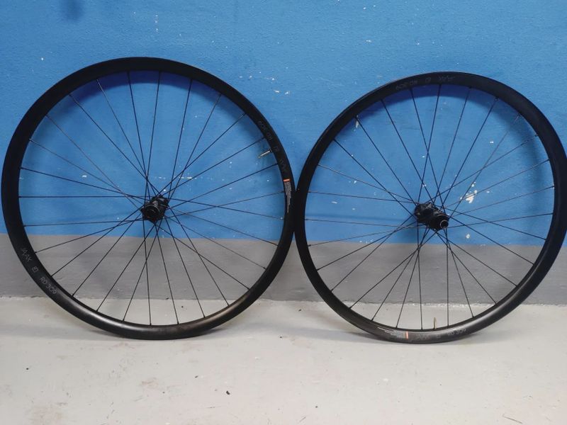 MTB karbonové výplety DT Swiss/JAAX