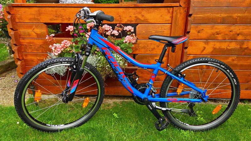 Prodám dětské horské kolo 24" Rock Machine Surge 7-12let jako NOVÉ nevyužité 