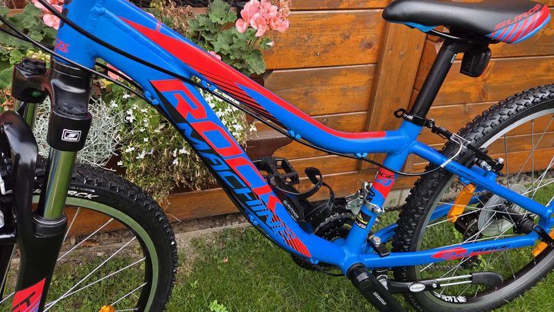 Prodám dětské horské kolo 24" Rock Machine Surge 7-12let jako NOVÉ nevyužité 