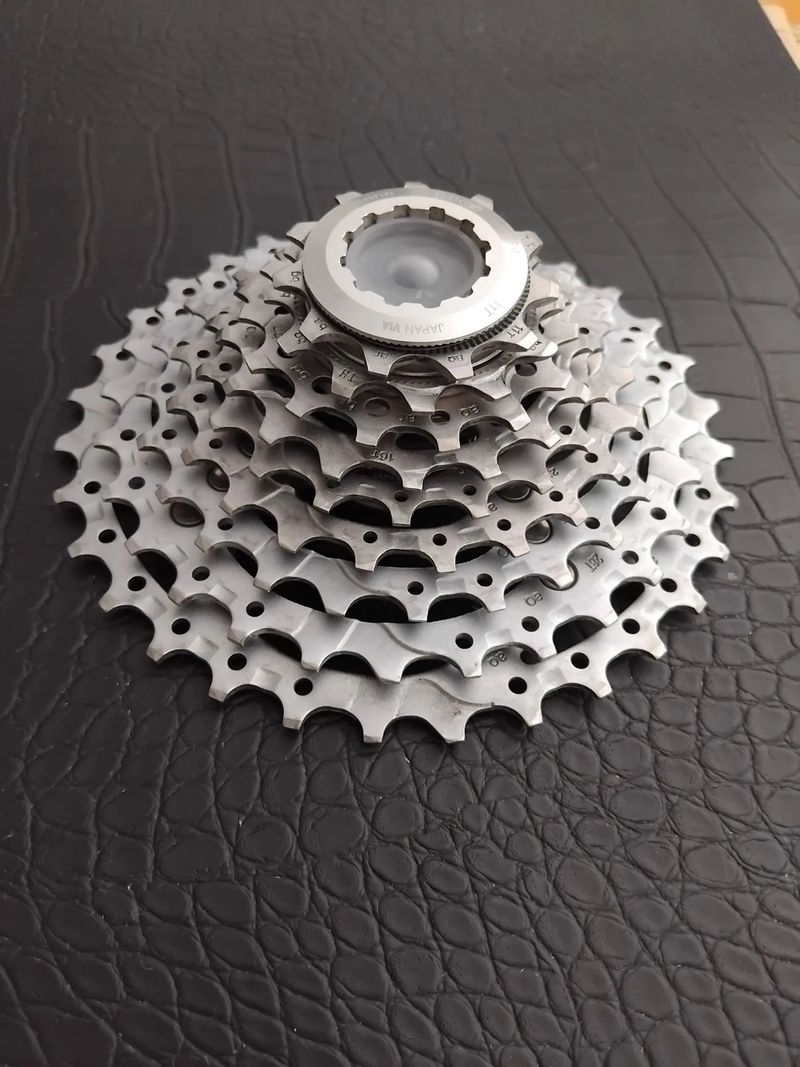Kazeta Shimano DEORE XT 11-32