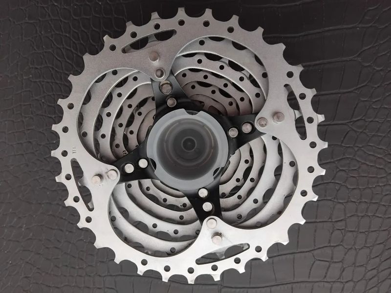 Kazeta Shimano DEORE XT 11-32