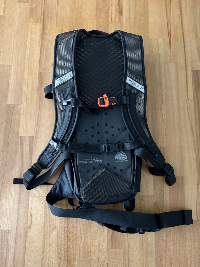 Camelbak Toro Protector 8 - zánovní stav
