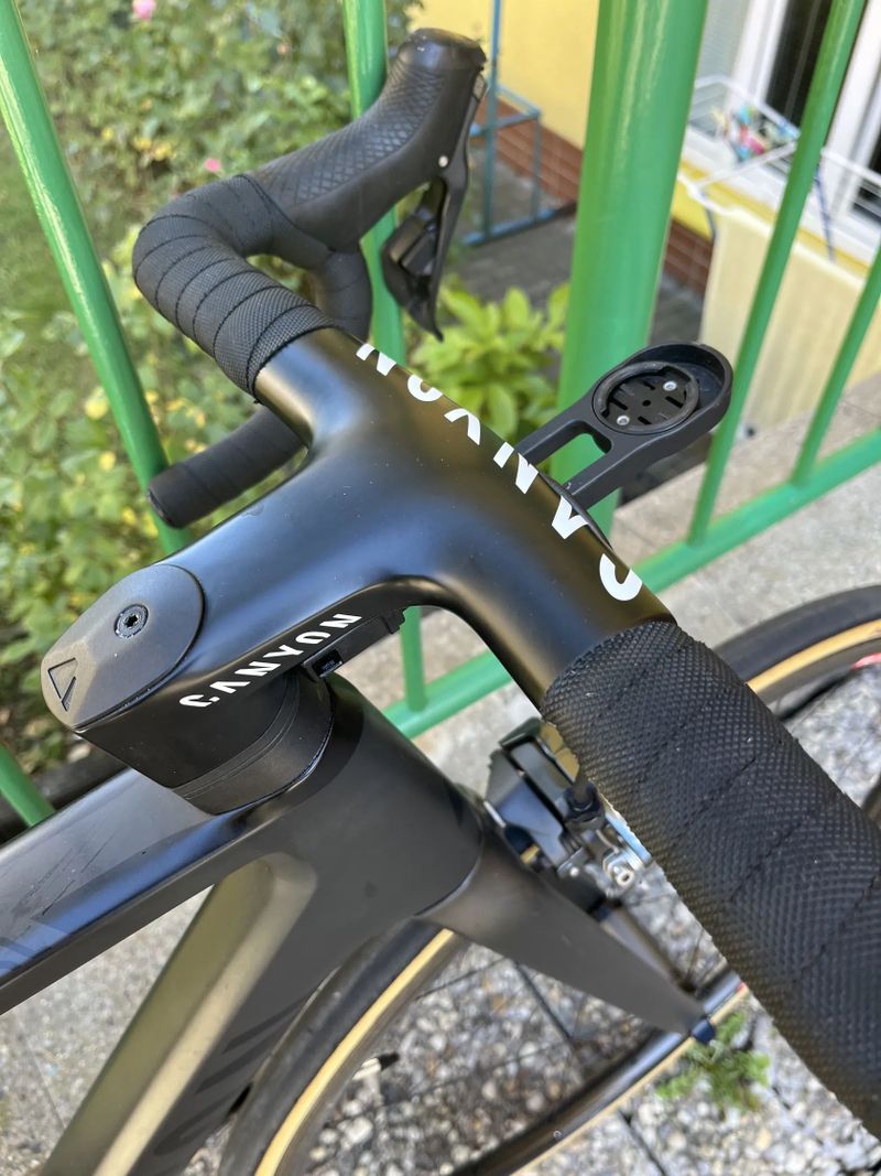 Canyon Ultimate CF LX 8