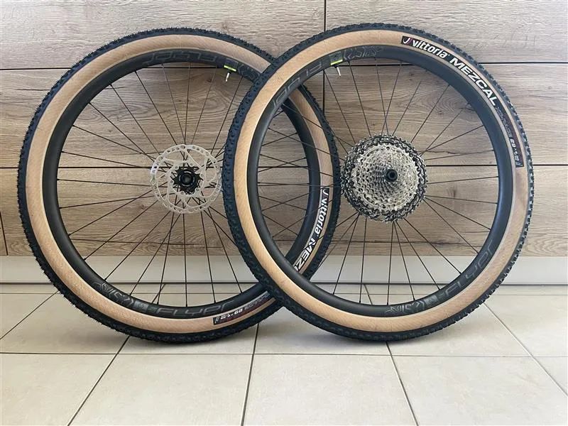Prodám karbonová MTB kola 