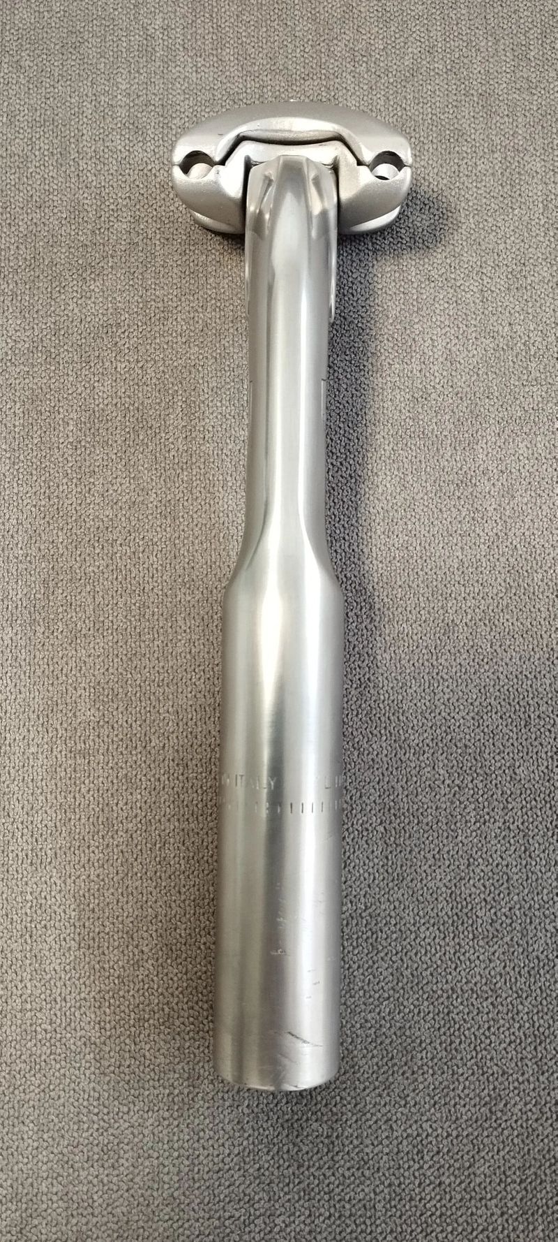 Prodám aero sedlovku Campagnolo 27.2mm
