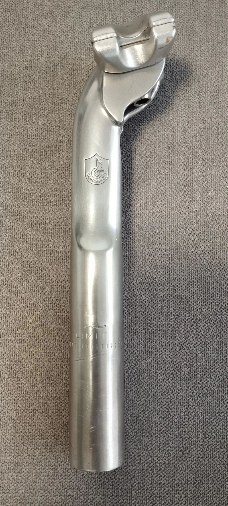 Prodám aero sedlovku Campagnolo 27.2mm