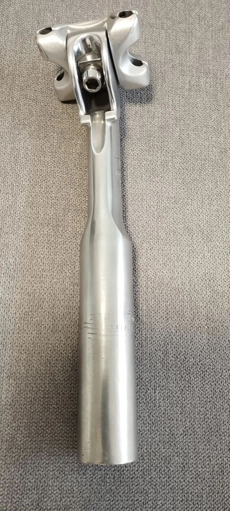 Prodám aero sedlovku Campagnolo 27.2mm