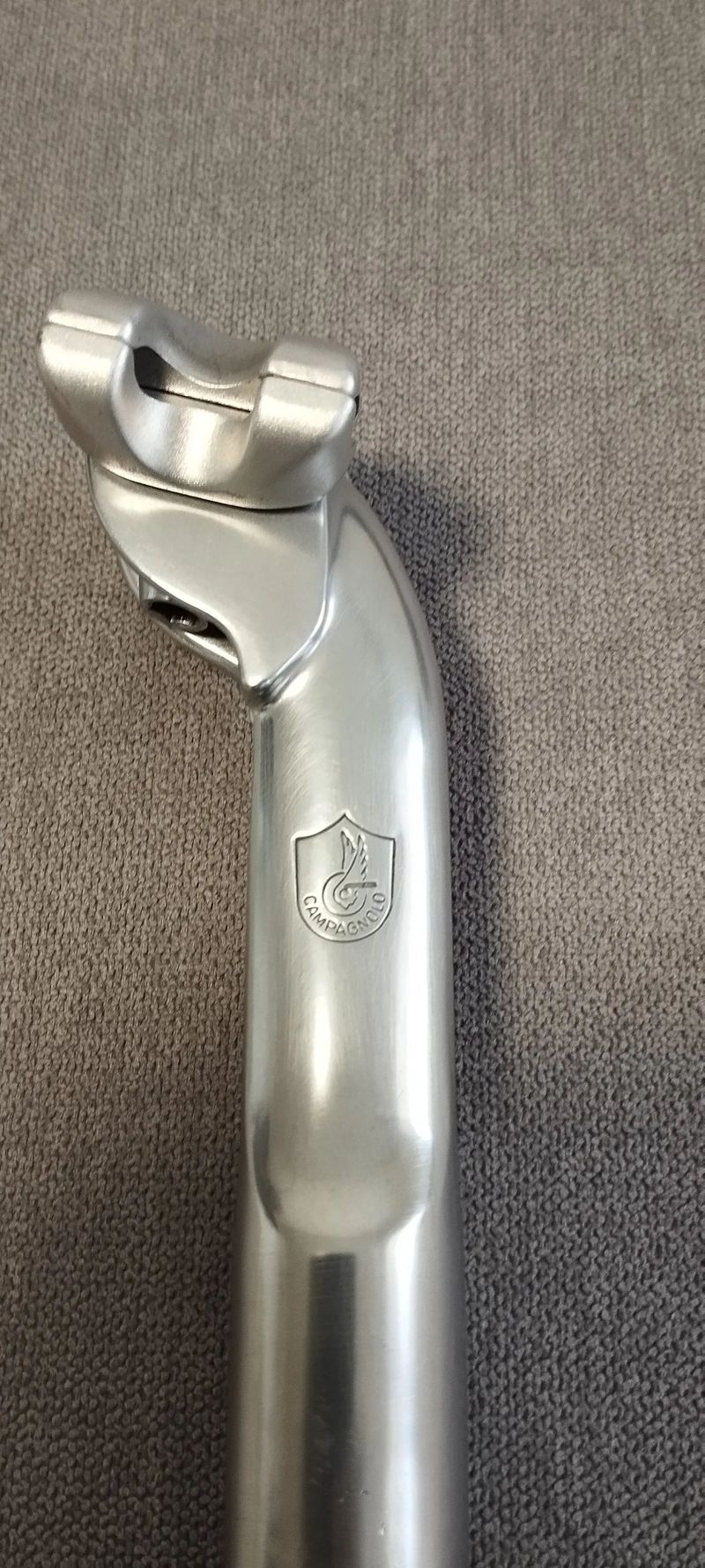 Prodám aero sedlovku Campagnolo 27.2mm