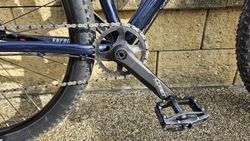 Dema ENERGY TEAM 2 DARK GREY-RED 21"