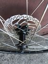 Zapletené kolesá 32d. SHIMANO 148x12, 100x9 Autoventil