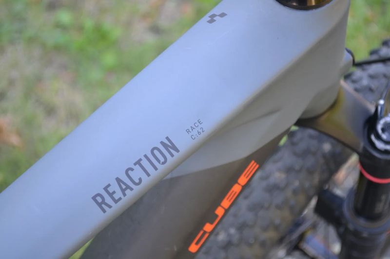Cube Reaction C:62 Race Carbon´n´orange (21")