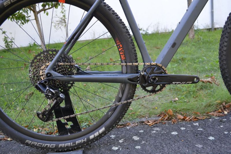 Cube Reaction C:62 Race Carbon´n´orange (21")