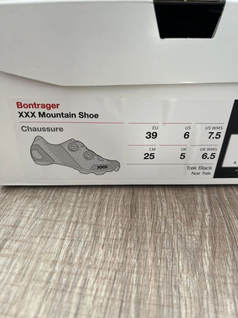 Cyklistické tretry Bontrager XXX Mountain Shoes - black