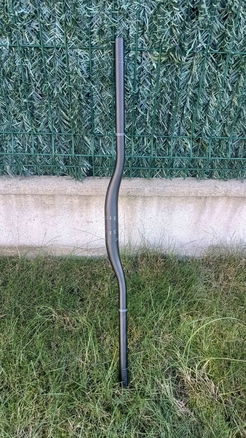 *Nové* Řidítka Bontrager 35 line 820mm