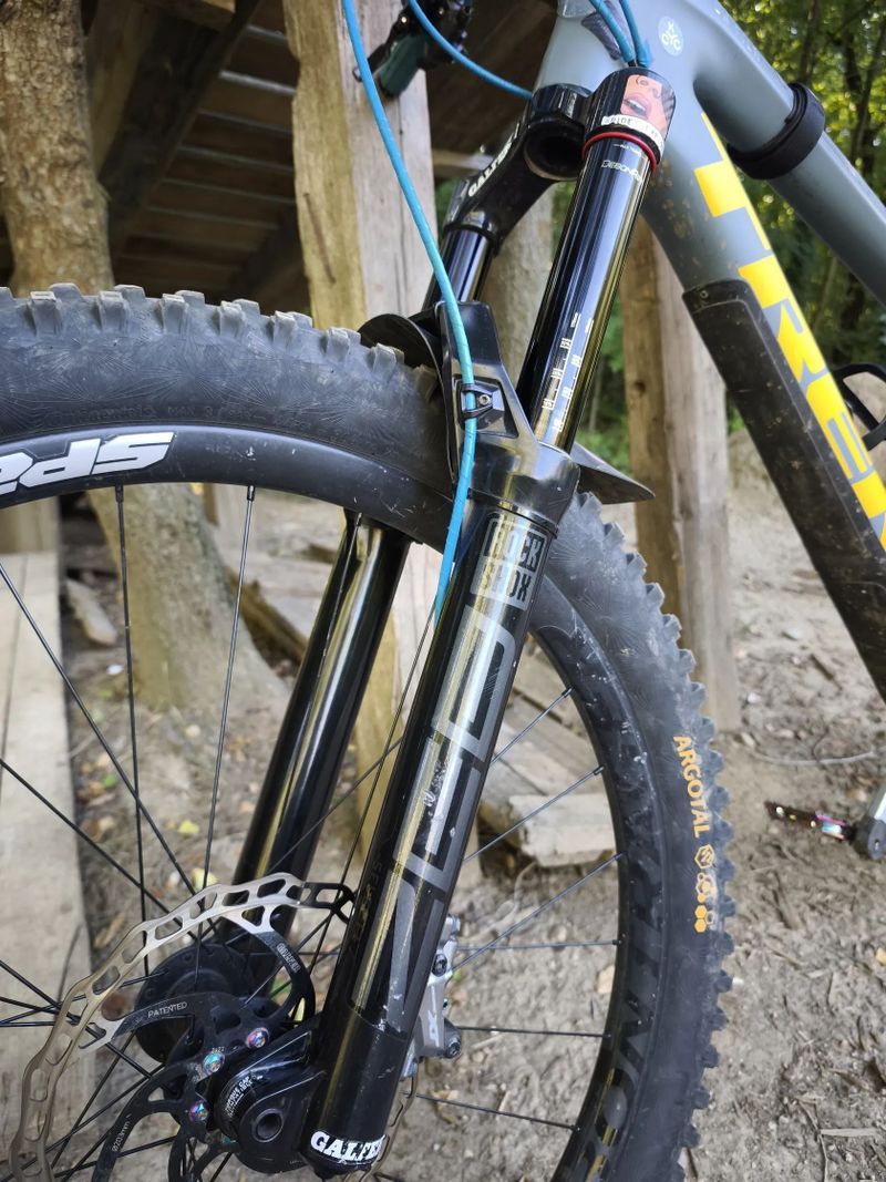 Rock Shox Zeb Select +