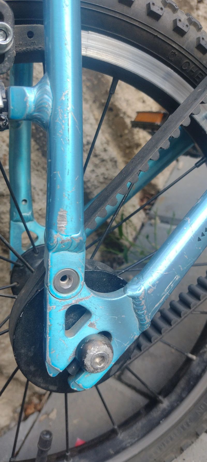 Dětské kolo Rascal 16 (výška 100 - 115cm) Aquamarine.Kolo místy odřené (viz foto), ale funkční.