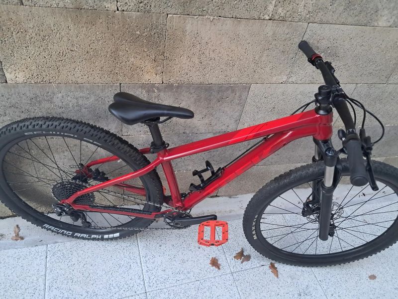 Trek X-Caliber8, 27,5/XS vzduch.vidlice, lehké! 