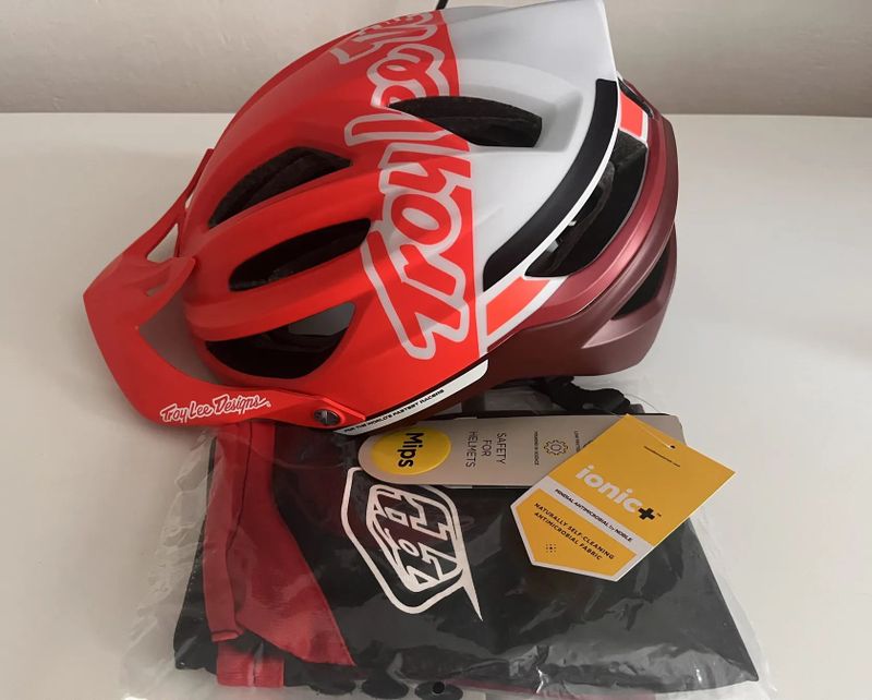 Nova Troy Lee Design A2 helma M/L (57-59cm)