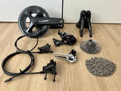 Silniční sada SHIMANO 105 R7000, 2x11 sp.