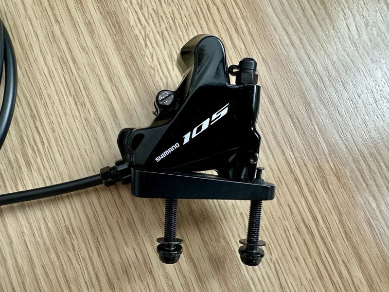 Silniční sada SHIMANO 105 R7000, 2x11 sp.