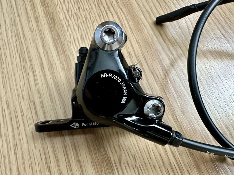 Silniční sada SHIMANO 105 R7000, 2x11 sp.