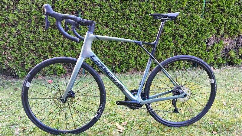Silniční karbonové kolo Lapierre Pulsium SAT 5.0 Di2 vel. L, r. 2024, kat. Endurance, 2x12 rychlostí