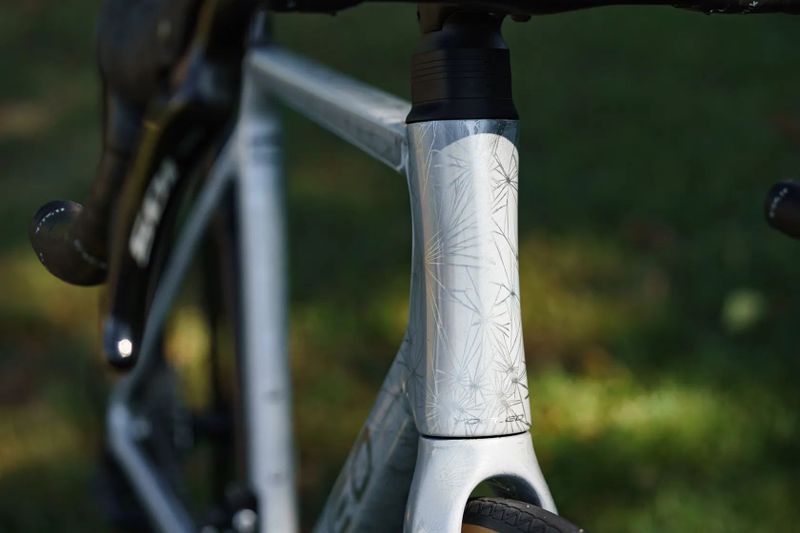 Yoeleo R11 - Shimano 105 2x12 vel. 56cm 