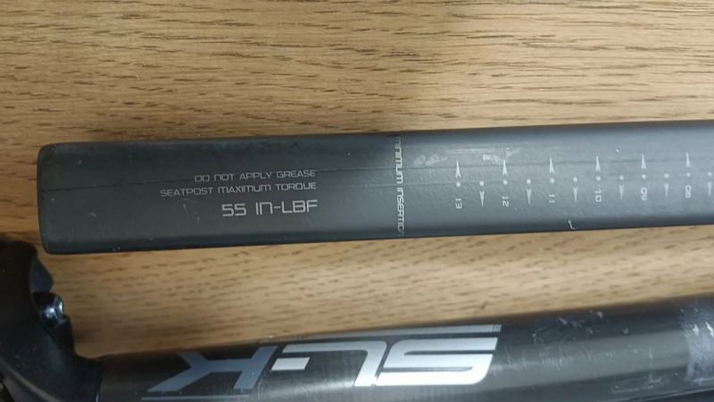 karbonová sedlovka 27,2 30,9 31,6 34,9