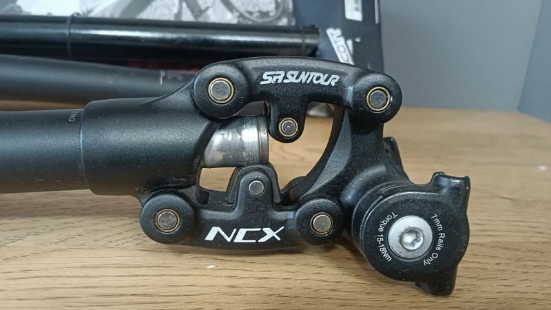 karbonová sedlovka 27,2 30,9 31,6 34,9