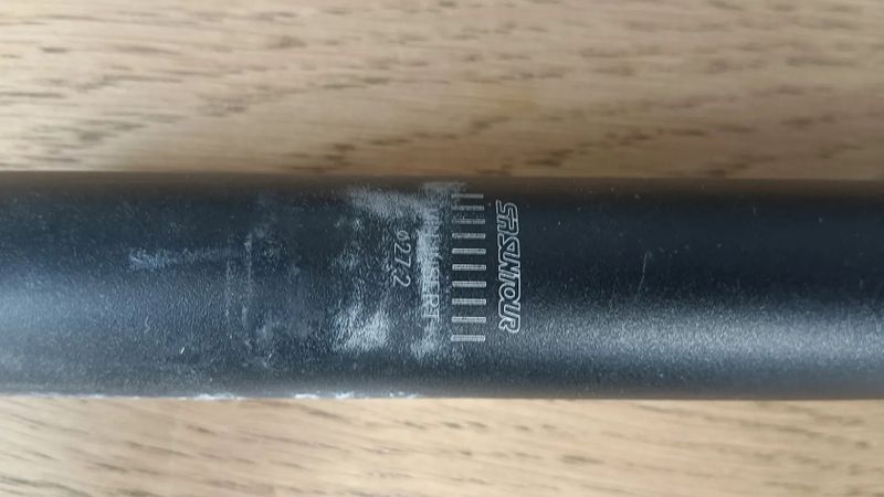 karbonová sedlovka 27,2 30,9 31,6 34,9