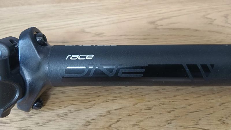 karbonová sedlovka 27,2 30,9 31,6 34,9