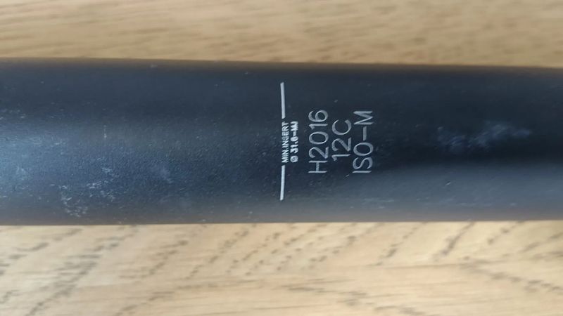 karbonová sedlovka 27,2 30,9 31,6 34,9